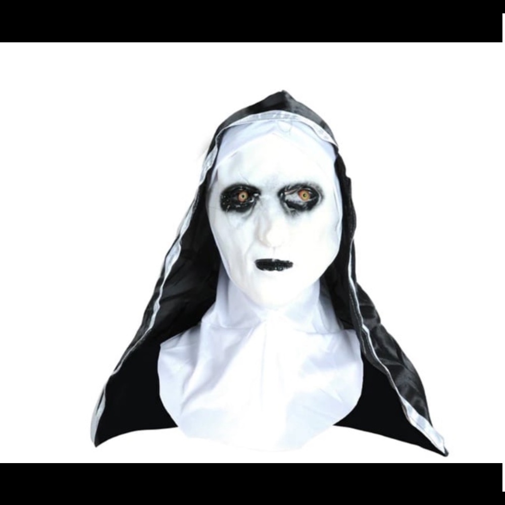 NWOT The Scary Nun Latex Mask W/Headscarf Horror For Cosplay Halloween Costume